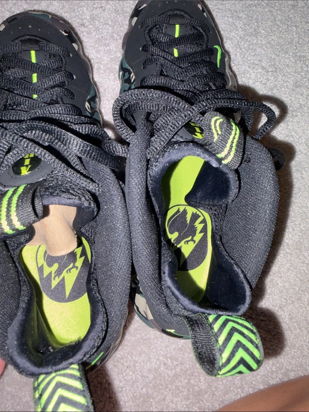 Nike men’s Camo Foamposite Sneakers in Green/Black/Brown. Like new. Original box